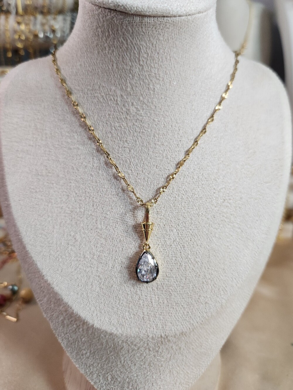Teardrop Pendant Necklace